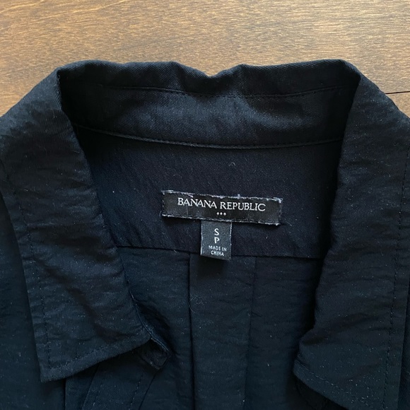 Black oversized banana republic button up size SMALL! - Picture 2 of 2